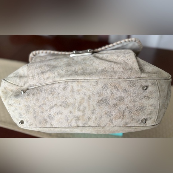 Be & D Leather Satchel Purse with Feather Like Pattern - Picture 8 of 15